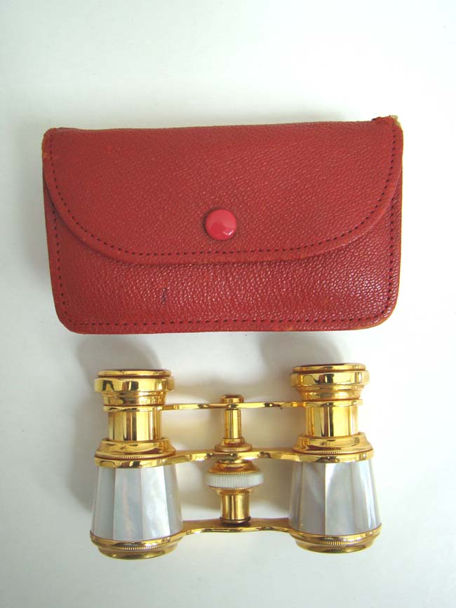 A pair of absolutely 'mint' condition Mother-of-pearl mounted French Opera Glasses — image 2